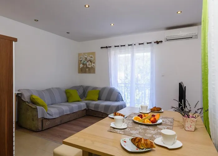 With Parking Space Marina, Trogir - 14258 Apartment